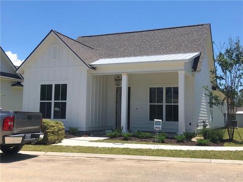 1616 Continental Dr, Covington, LA 70433 photo 1
