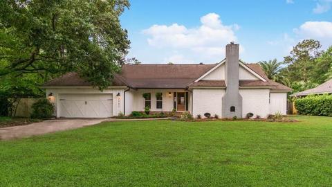 3582 Joyce Dr, Mandeville, LA 70448 photo 1