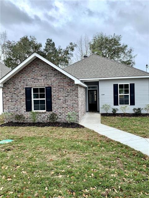 2005 Robin St, Slidell, LA 70460 photo 1