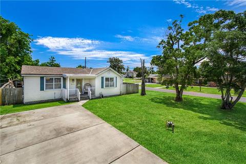 2101 Violet St, Violet, LA 70092 photo 1