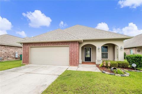 208 Knoll Pine Cir, Covington, LA 70435 photo 1