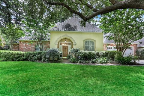 2044 Trinity Dr, Mandeville, LA 70448 photo 1