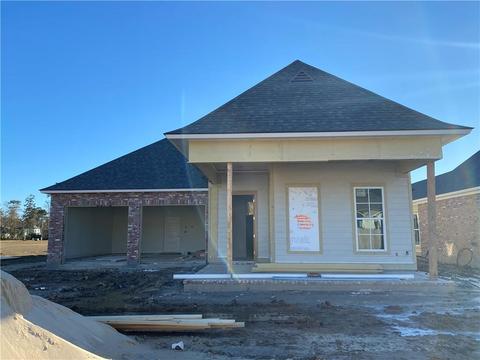 1664 Continental Dr, Covington, LA 70433 photo 1