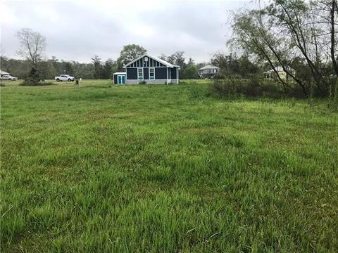 26318 Riverscape Dr, Springfield, LA 70462 photo 1