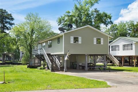 32834 Cypress Dr, Springfield, LA 70462 photo 1