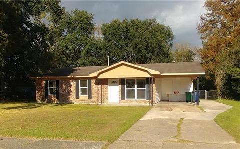 1330 Westlawn Dr, Slidell, LA 70460 photo 1