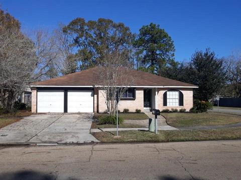 200 S Queens Dr, Slidell, LA 70458 photo 1