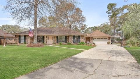 206 E Durham Dr E, Slidell, LA 70461 photo 1
