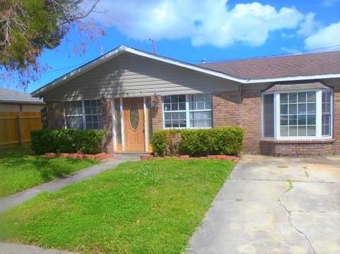 5617 Third St, Violet, LA 70092 photo 1