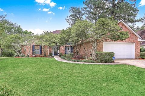 2060 Trinity Dr, Mandeville, LA 70448 photo 1