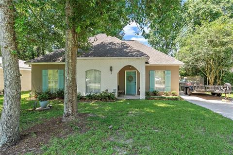 2130 Dupard St, Mandeville, LA 70448 photo 1