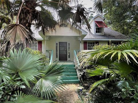 129 Forest Dr, Mandeville, LA 70471 photo 1