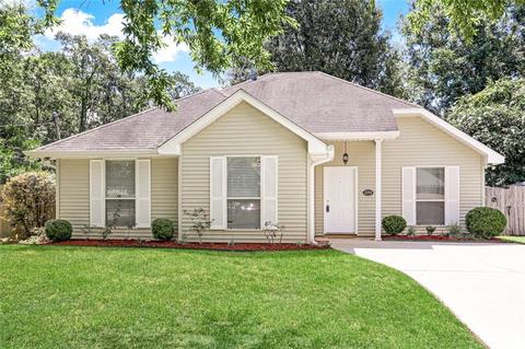 2097 Molitor St, Mandeville, LA 70448 photo 1