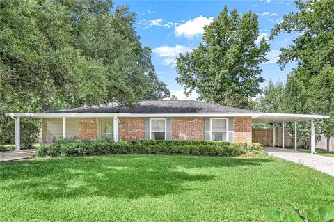 2132 Dupard St, Mandeville, LA 70448 photo 1