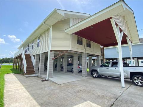 2425 Privateer Blvd, Barataria, LA 70036 photo 1