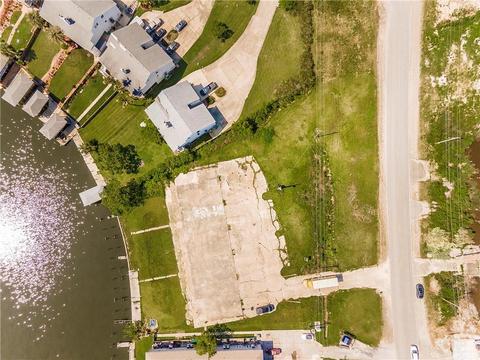 4936 Ponchartrain Dr, Slidell, LA 70458 photo 1