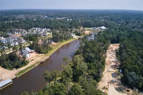 1353 River Club Dr, Covington, LA 70433