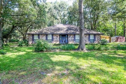 100 Honeysuckle Dr, Covington, LA 70433 photo 1