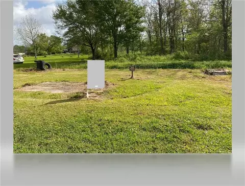 2291 Ballpark Dr, Vacherie, LA 70090