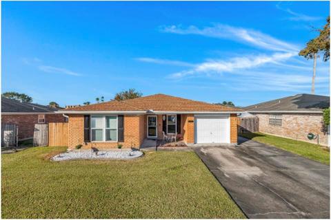 408 Hooper Dr, Kenner, LA 70065 photo 1