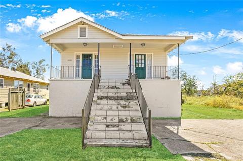 2035 Beachhead Ln, Violet, LA 70092 photo 1