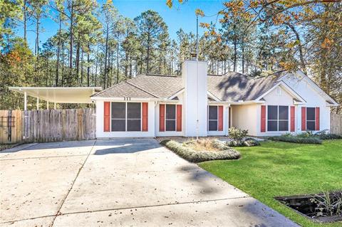 111 E Meadow Ct, Mandeville, LA 70471 photo 1