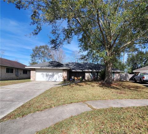 1608 Rue Chartres Dr, Slidell, LA 70458 photo 1