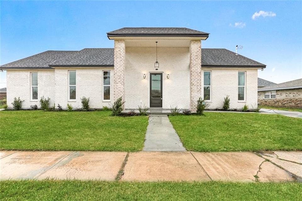 3513 Blanchard Dr, Chalmette, LA 70043 13 Photos MLS 2331877 Movoto