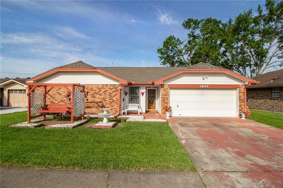 1605 Van Arpel Dr, Laplace, LA 70068 20 Photos MLS 2341443 Movoto