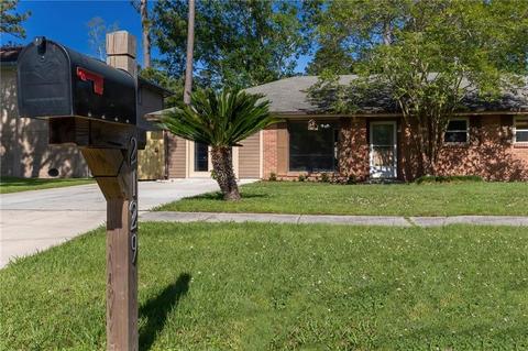 2129 Middle Dr, Slidell, LA 70458 photo 1