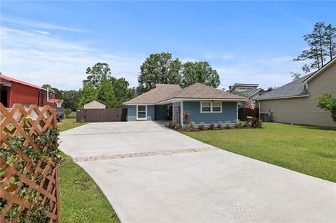 31344 River Pines Dr, Springfield, LA 70462 photo 1