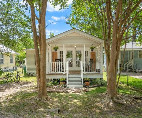 2320 Upton St, Mandeville, LA 70448 photo 1