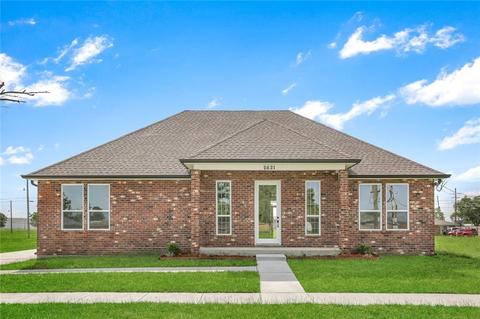 2621 S Lena Dr, Chalmette, LA 70043 photo 1