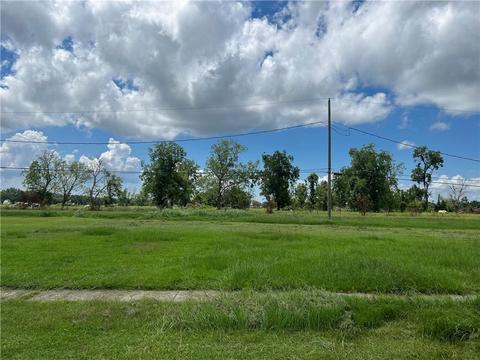 2120 Edgar Dr, Violet, LA 70092 photo 1