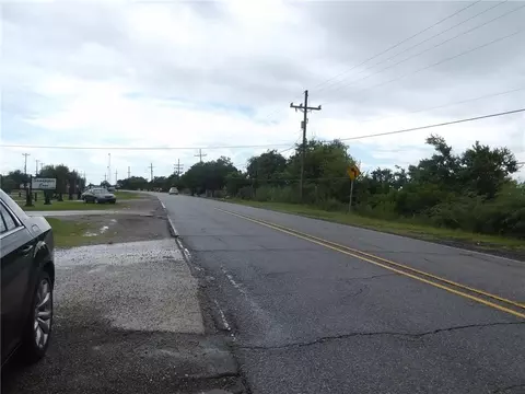 Pontchartrain Drive, Slidell, LA 70458 photo 4