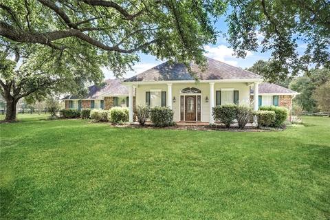 39 Bleu Lake Dr, Covington, LA 70435 photo 1