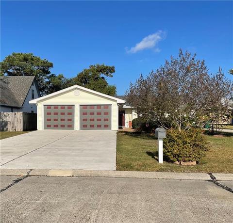 350 Moonraker Dr, Slidell, LA 70458 photo 1