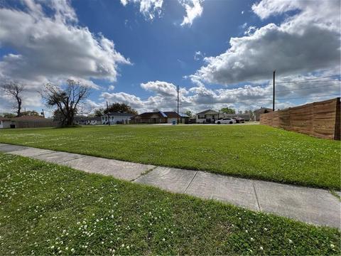 2133 Kenneth Dr, Violet, LA 70092 photo 1