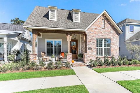 1633 Continental Dr, Covington, LA 70433 photo 1