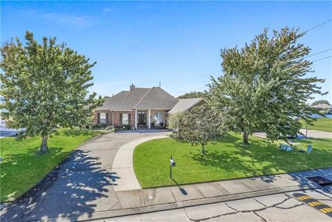 1102 Clipper Dr, Slidell, LA 70458 photo 1
