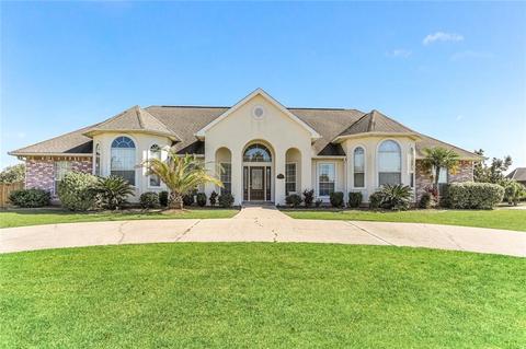 1069 Clipper Dr, Slidell, LA 70458 photo 1