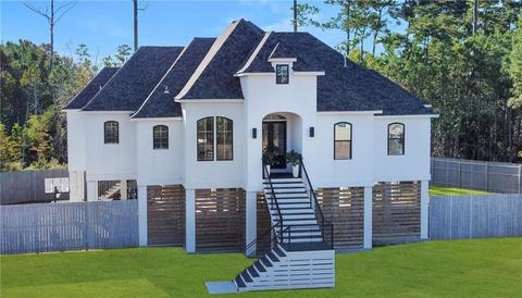 2004 Chris Ln, Slidell, LA 70461 photo 1