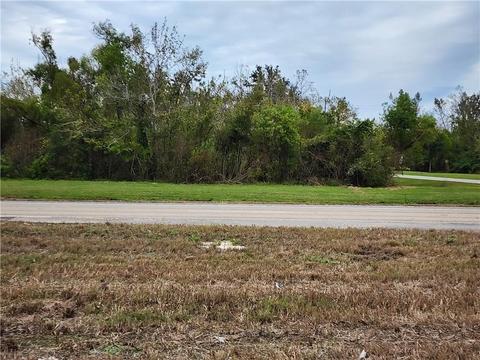 990 S Fashion Blvd, Hahnville, LA 70057