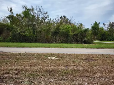 990 S Fashion Blvd, Hahnville, LA 70057