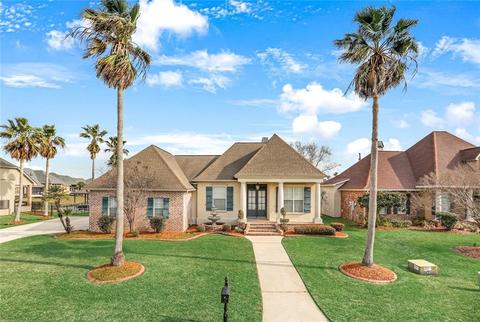 209 Islander Dr, Slidell, LA 70458 photo 1