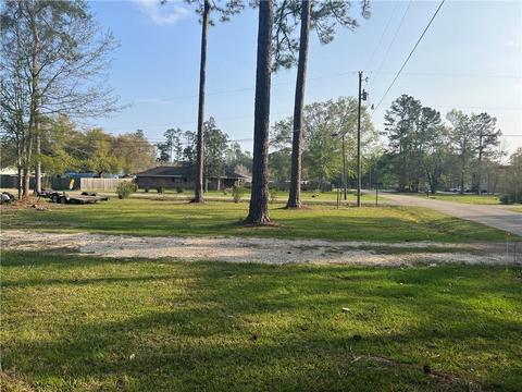 60247 E Spruce Ln, Lacombe, LA 70445 photo 1