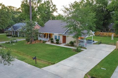 208 Trinity Ln, Mandeville, LA 70471 photo 1