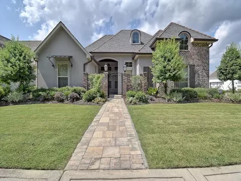 910 S Corniche Du Lac Dr, Covington, LA 70433 photo 1