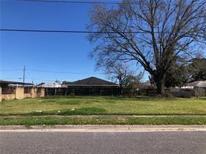 2201 Fazzio Rd, Chalmette, LA 70043