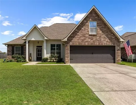 2228 Darlene Dr, Covington, LA 70435 photo 1
